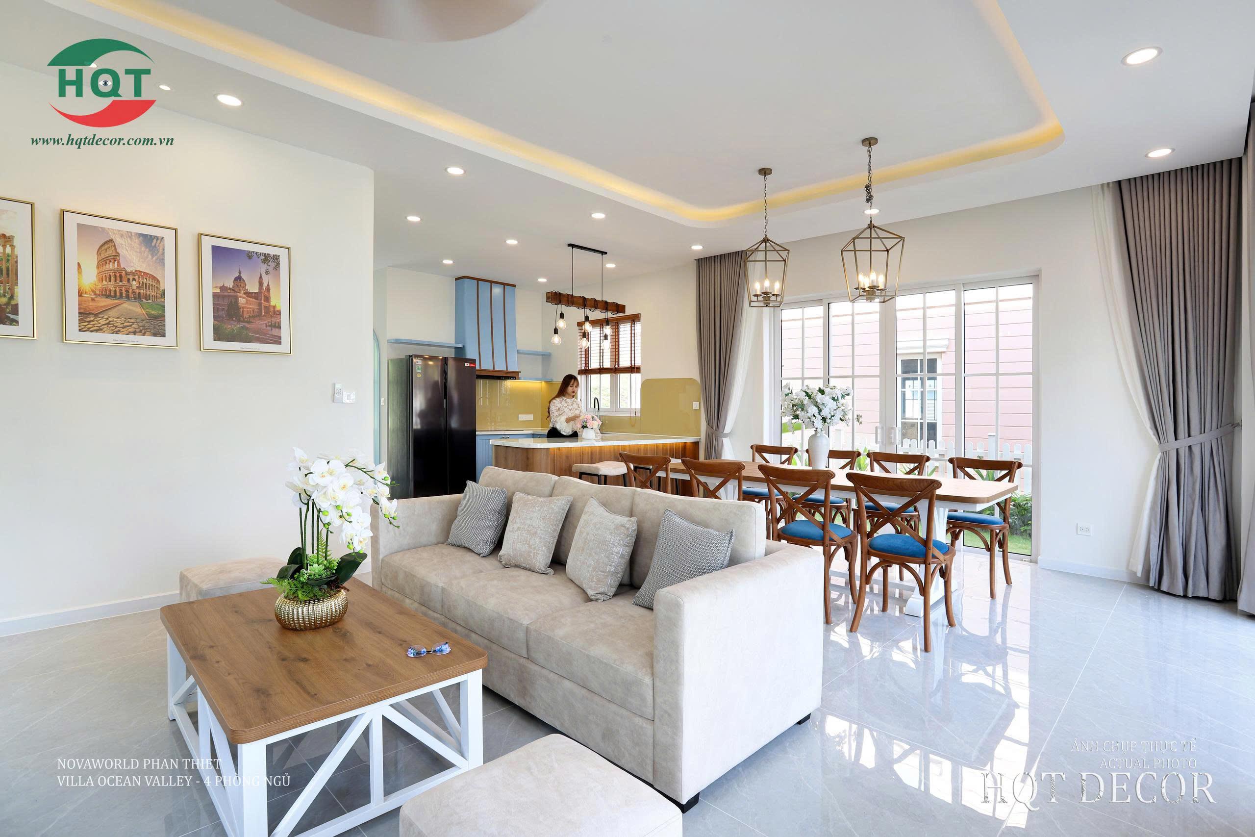 thiết kế nội thất nhà phố gỗ óc chó cao cấp