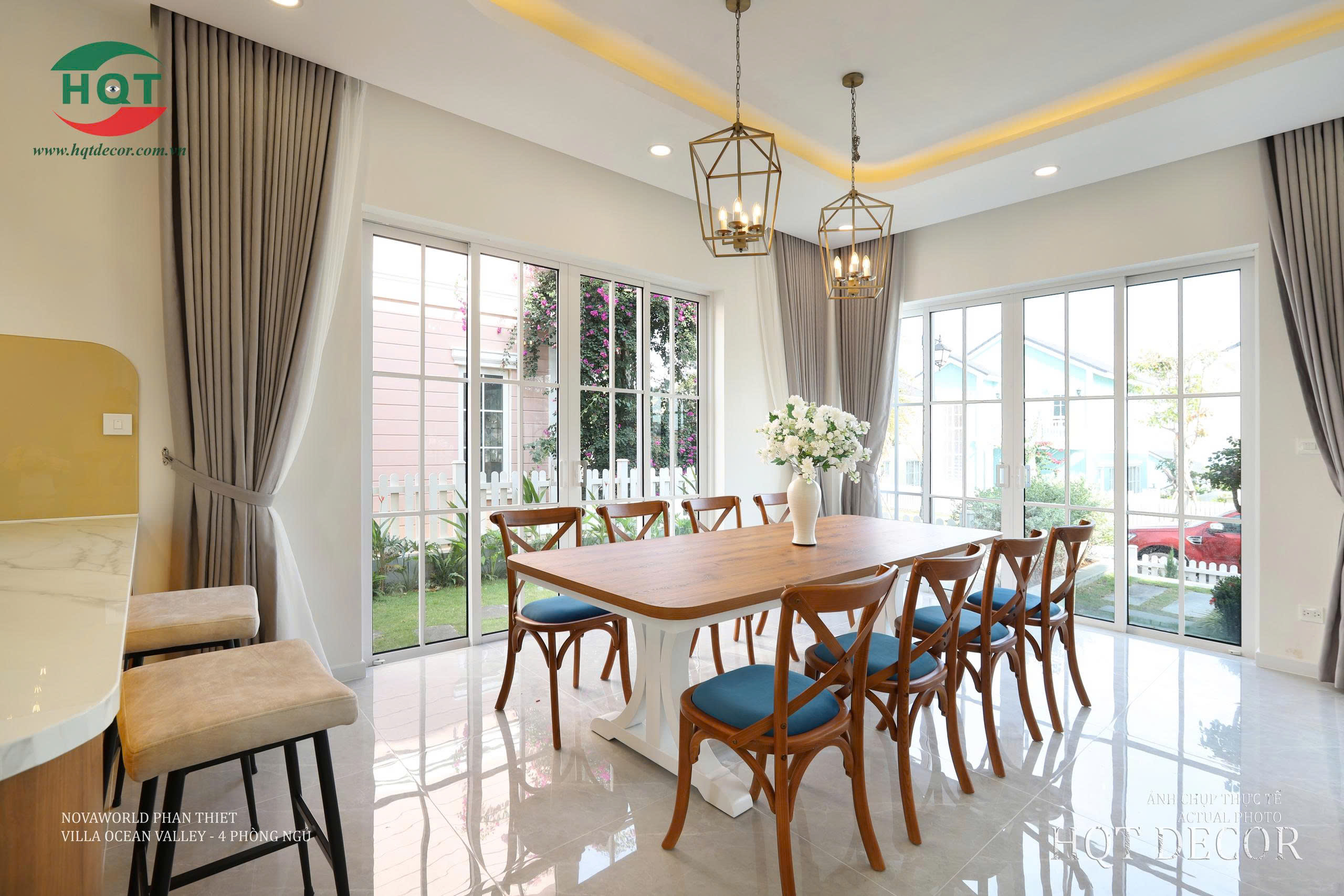 thiết kế nội thất nhà phố gỗ óc chó cao cấp