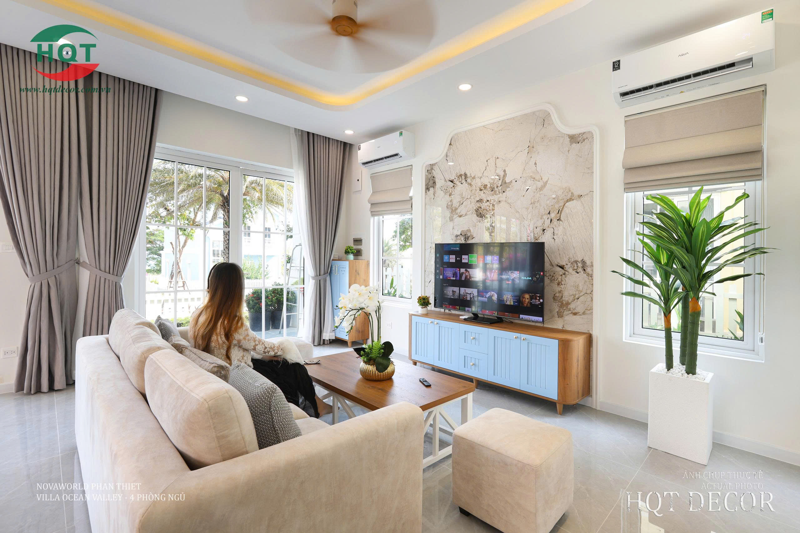 thiết kế nội thất nhà phố gỗ óc chó cao cấp